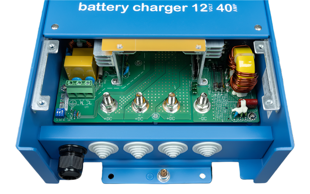 CENTAUR CHARGER 12V/40A (3) 240V
