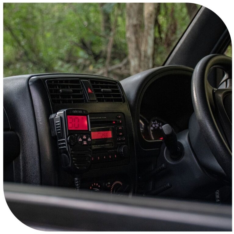 DTX4200XDV Dual Receive UHF CB Radio | 12V/24V