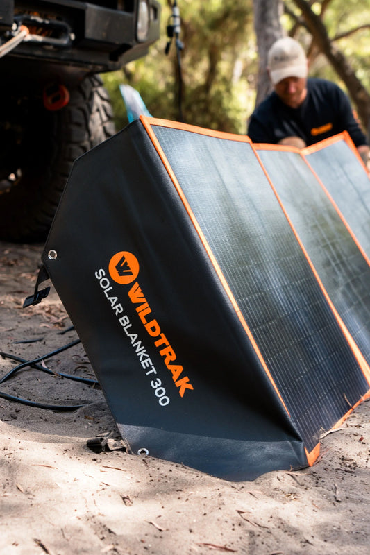 240W FOLDING SOLAR BLANKET WITH STAND
