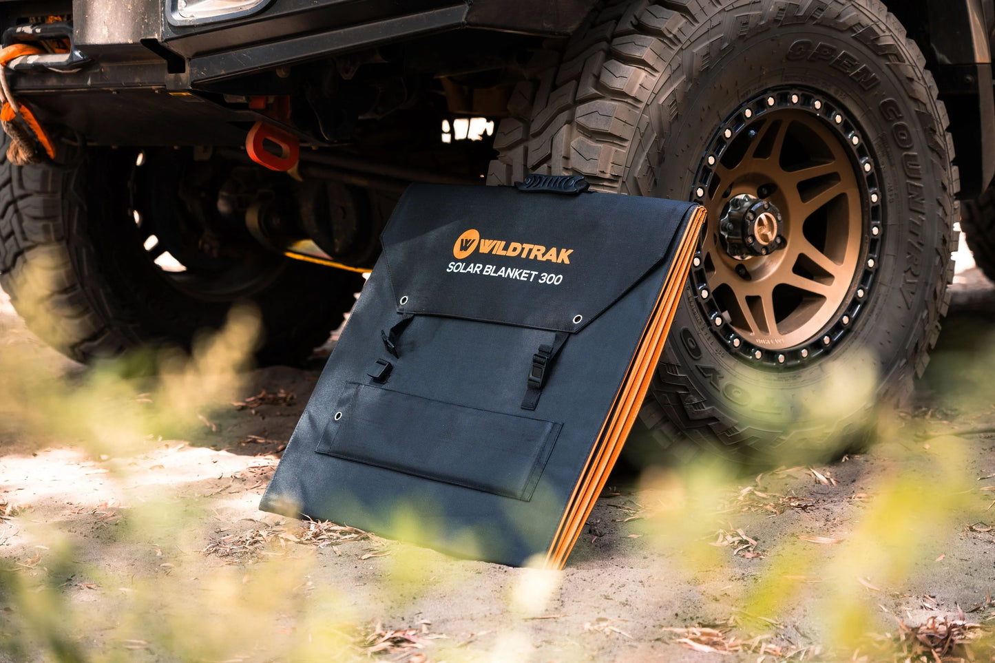 160W Folding Solar Blanket (A-Grade with ETFE Coating, Built in Stand, IP65 Waterproof & Carry Bag)