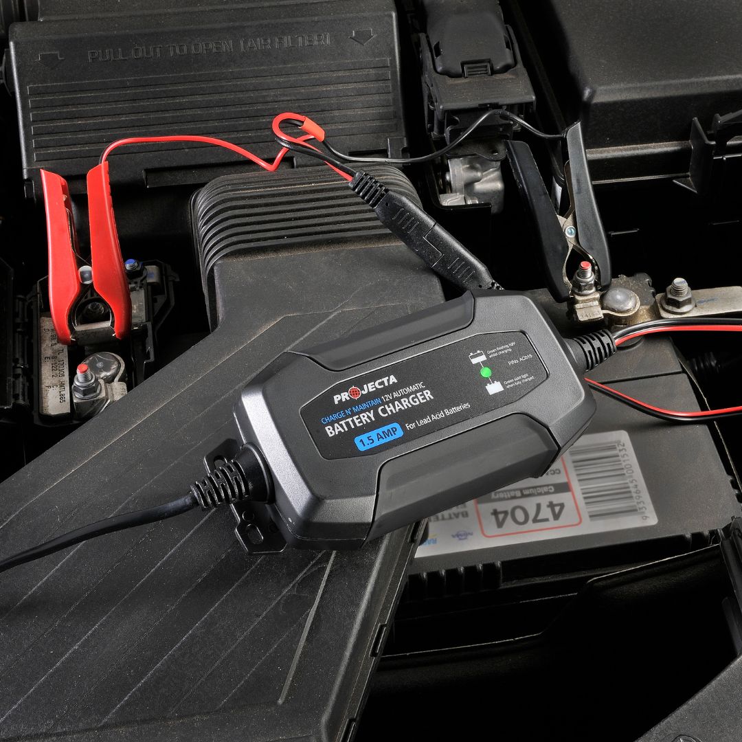 12V 1.5A 4 STAGE CHARGE & MAINTAIN BATTERY CHARGER