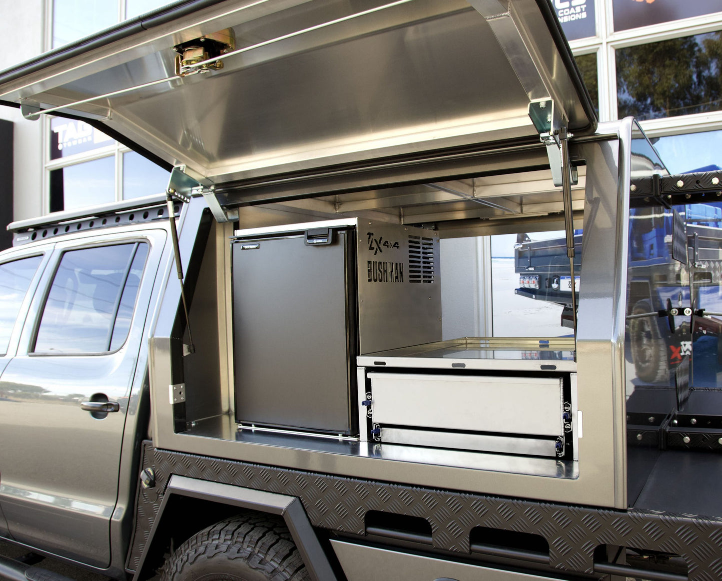 BUSHMAN DC130-X FRIDGE BOX